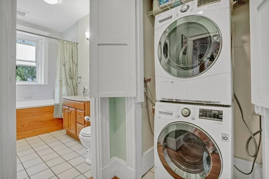 2 split bed, 1 bath apartment for rent at 10 Radcliffe Rd Unit 1, Brighton — photo 15 of 20