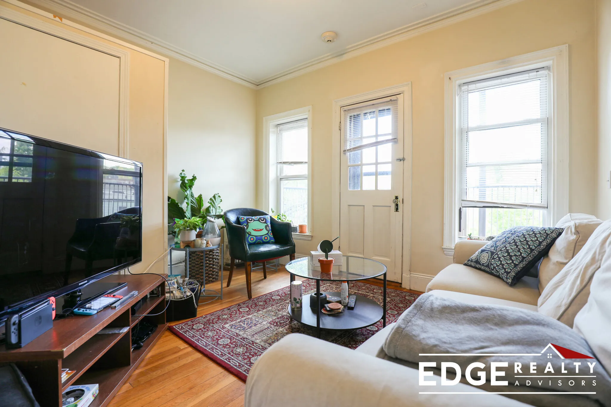 3 bed, 1 bath apartment for rent at 10 Radcliffe Rd Unit 6, Brighton — photo 6 of 17