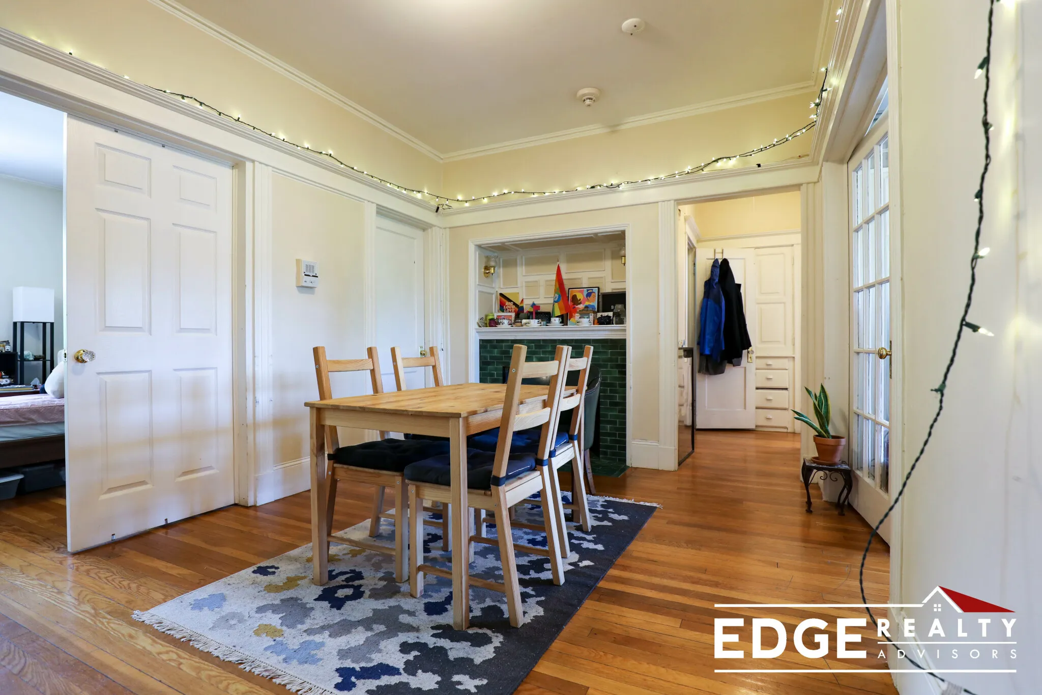3 bed, 1 bath apartment for rent at 10 Radcliffe Rd Unit 6, Brighton — photo 2 of 17