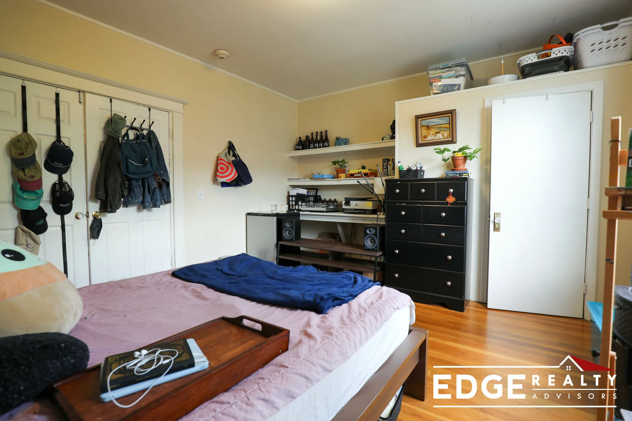 3 bed, 1 bath apartment for rent at 10 Radcliffe Rd Unit 6, Brighton — photo 15 of 17