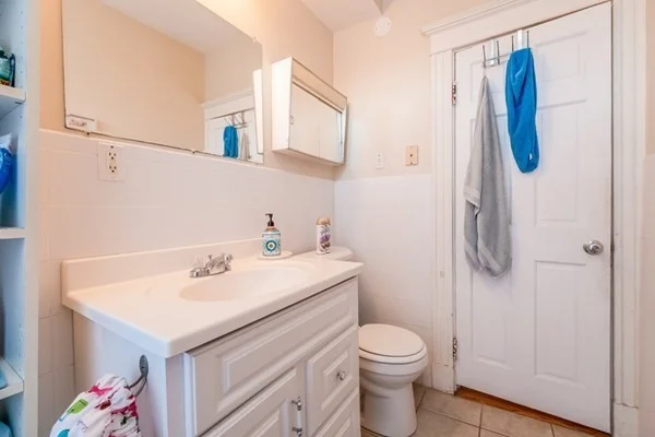 3 bed, 1 bath apartment for rent at 10 Radcliffe Unit 5, Allston — photo 17 of 19