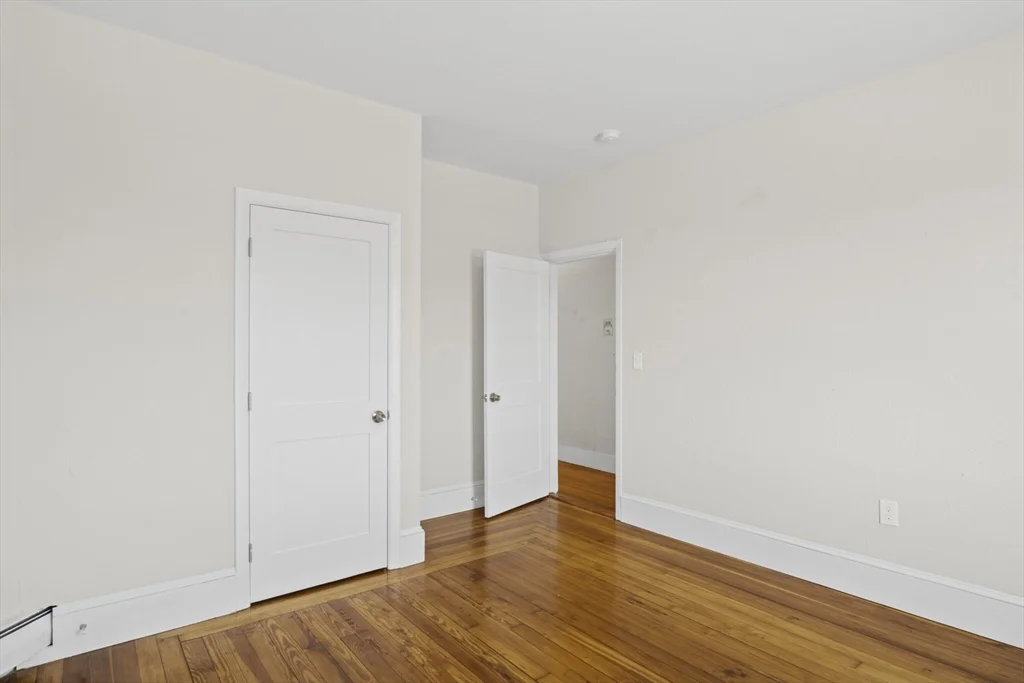 3 bed, 1 bath apartment for rent at 10 Redfield St Unit 2, Dorchester — photo 4 of 10