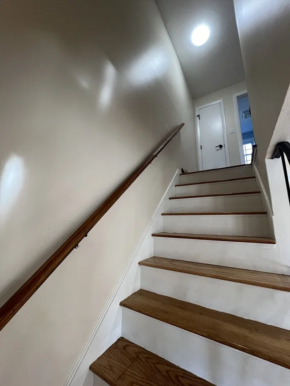 3 bed, 1 bath apartment for rent at 10 Regina Rd Unit B, Randolph — photo 12 of 25