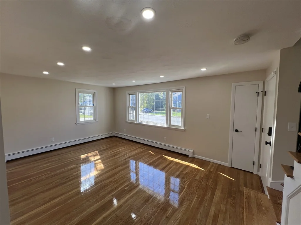 3 bed, 1 bath apartment for rent at 10 Regina Rd Unit B, Randolph — photo 8 of 25