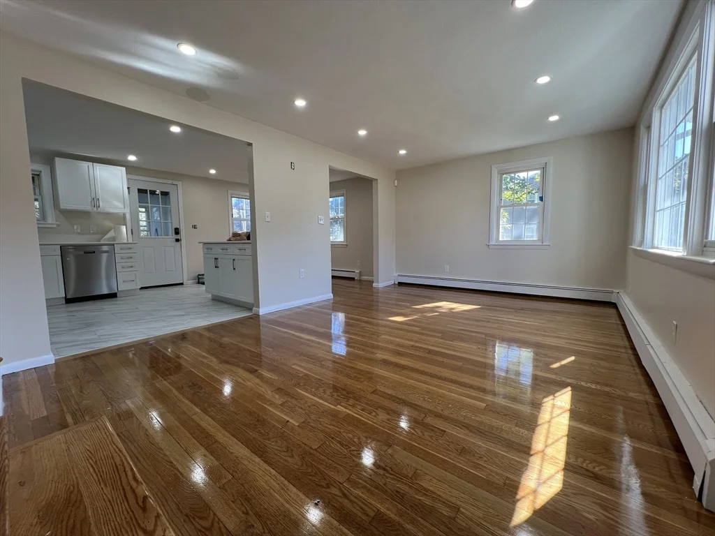 3 bed, 1 bath apartment for rent at 10 Regina Rd Unit B, Randolph — photo 4 of 25