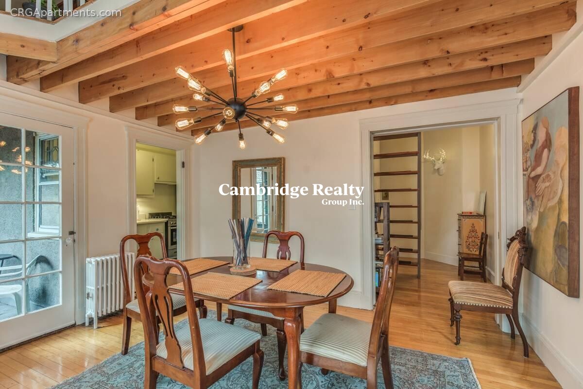 2.5 bed, 1 bath apartment for rent at 10 Remington St Unit 310, Mid-Cambridge — photo 2 of 17