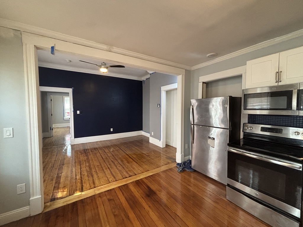 3 bed, 1 bath apartment for rent at 10 Ripley Unit 1, Dorchester — photo 6 of 16