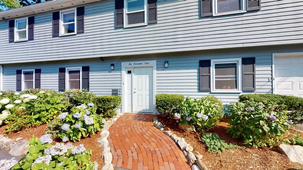 3 bed, 2 bath apartment for rent at 10 Riverbank Rd Unit 2, Maynard — photo 1 of 13