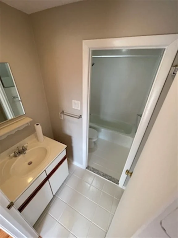 1 bed, 1 bath apartment for rent at 10 Roberts St Unit 21, Magoun Square — photo 11 of 15