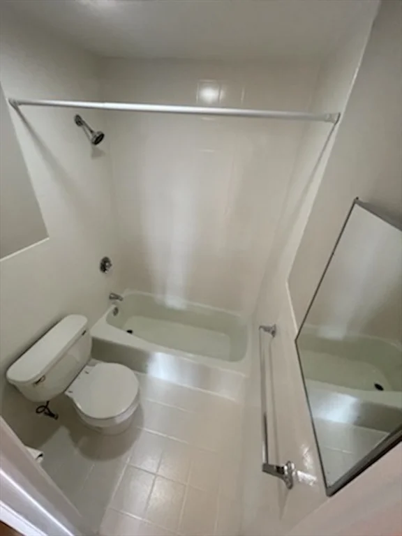 1 bed, 1 bath apartment for rent at 10 Roberts St Unit 21, Magoun Square — photo 10 of 15