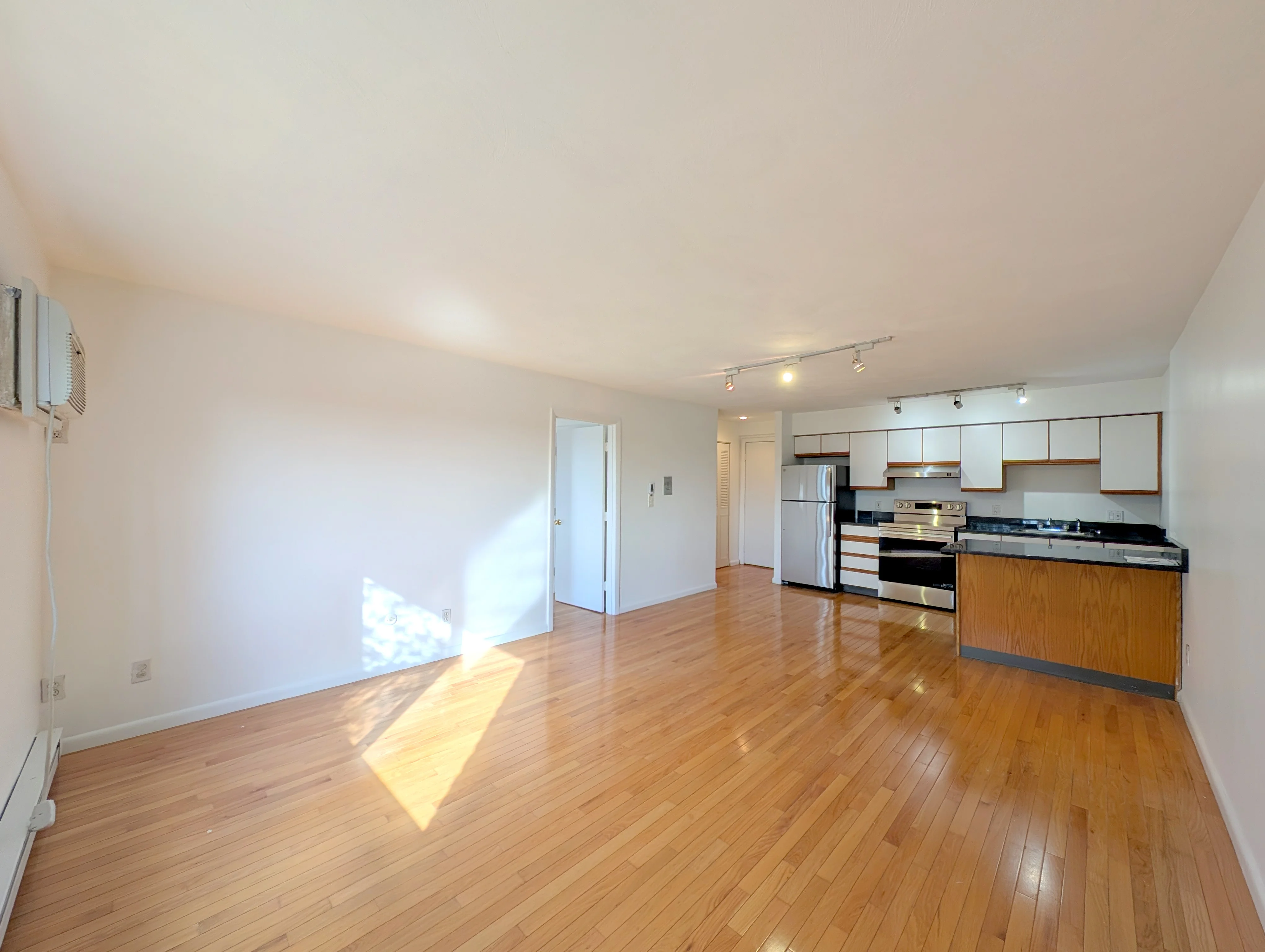 1 bed, 1 bath apartment for rent at 10 Roberts St Unit 35, Magoun Square — photo 6 of 15