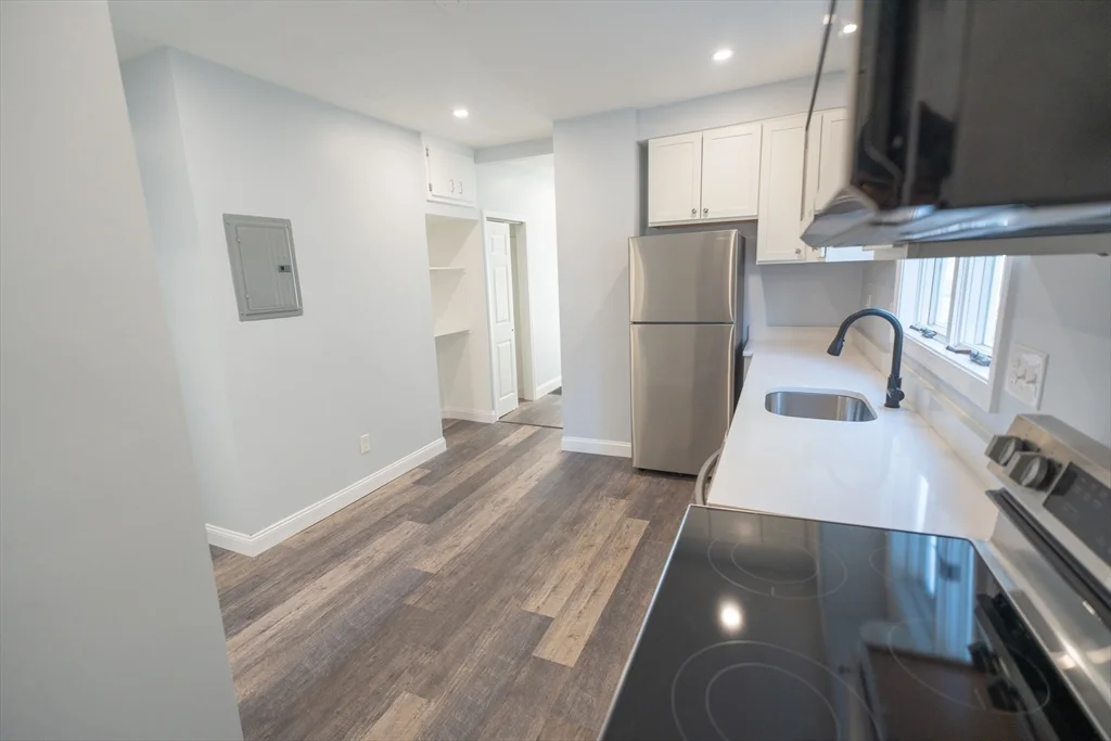 1 bed, 1 bath apartment for rent at 10 Rockwell Ter Unit 1, Malden — photo 4 of 22