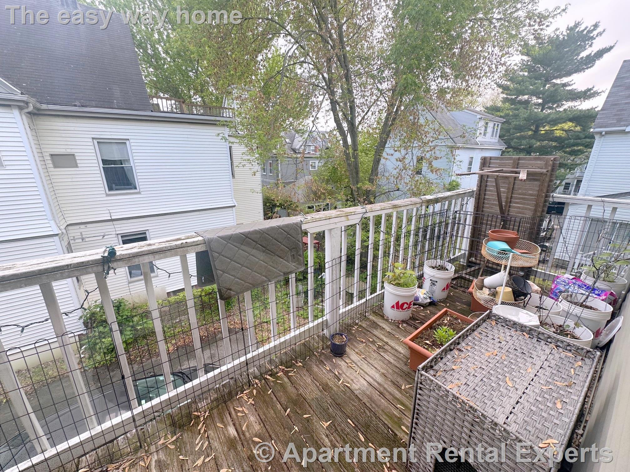 4 bed, 2 bath apartment for rent at 10 Rogers Ave, Davis Square — photo 20 of 21