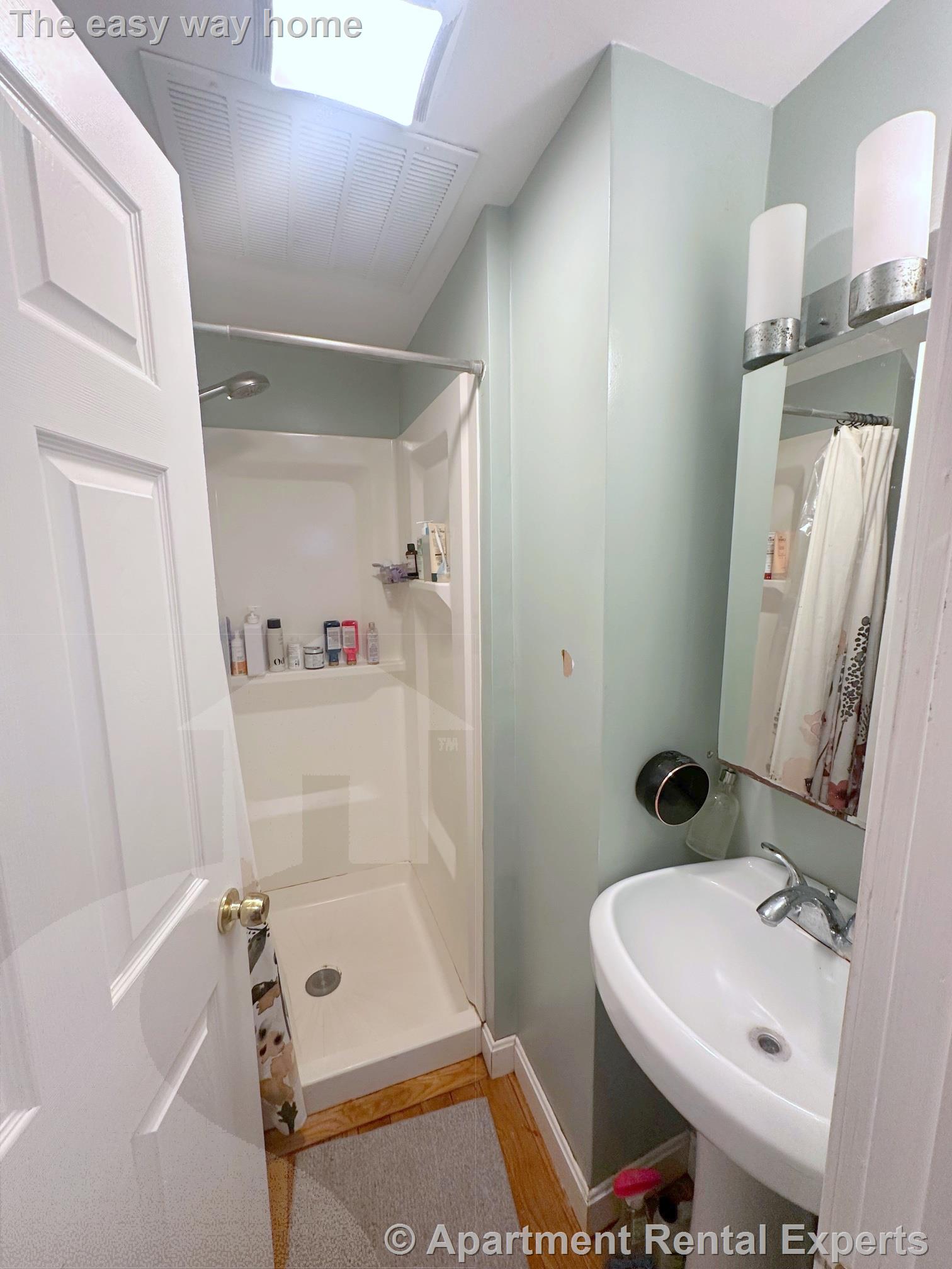 4 bed, 2 bath apartment for rent at 10 Rogers Ave, Davis Square — photo 14 of 21