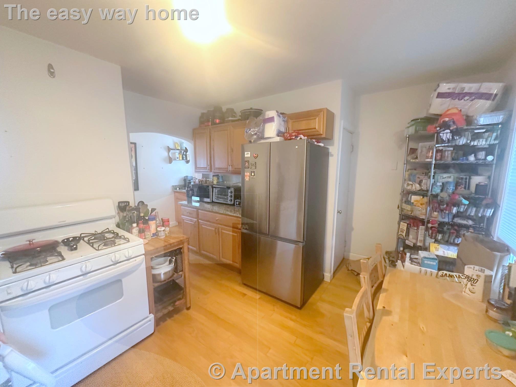 4 bed, 2 bath apartment for rent at 10 Rogers Ave, Davis Square — photo 4 of 21
