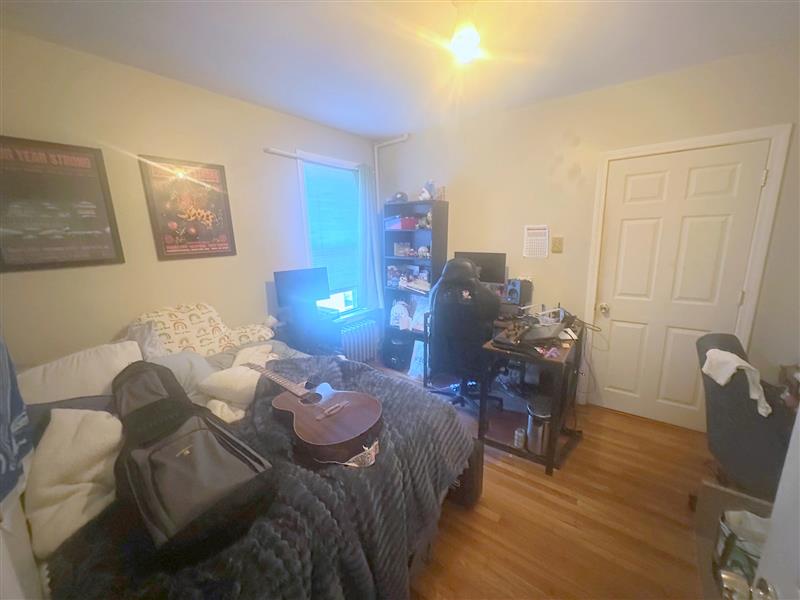 4 bed, 2 bath apartment for rent at 10 Rogers Ave Unit 3, Powder House Square — photo 6 of 21