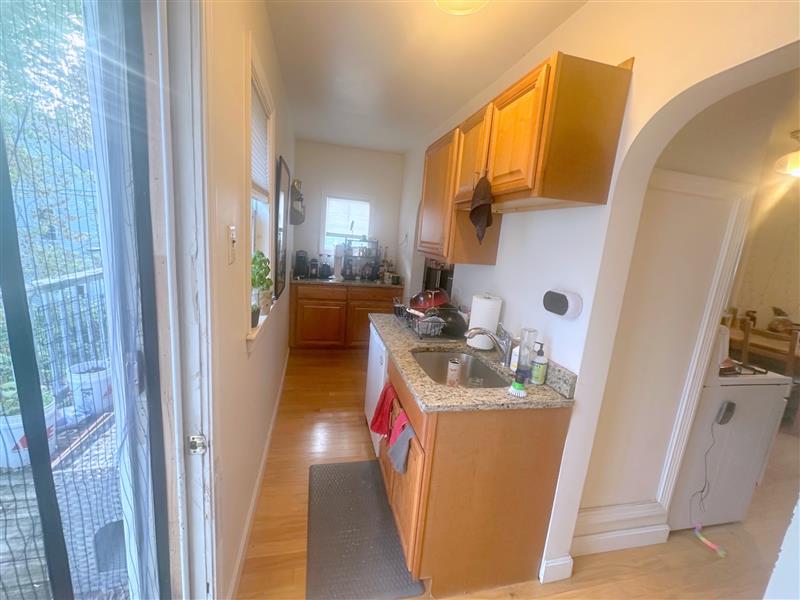 4 bed, 2 bath apartment for rent at 10 Rogers Ave Unit 3, Powder House Square — photo 1 of 21
