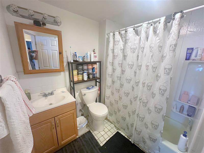 4 bed, 2 bath apartment for rent at 10 Rogers Ave Unit 3, Powder House Square — photo 12 of 21
