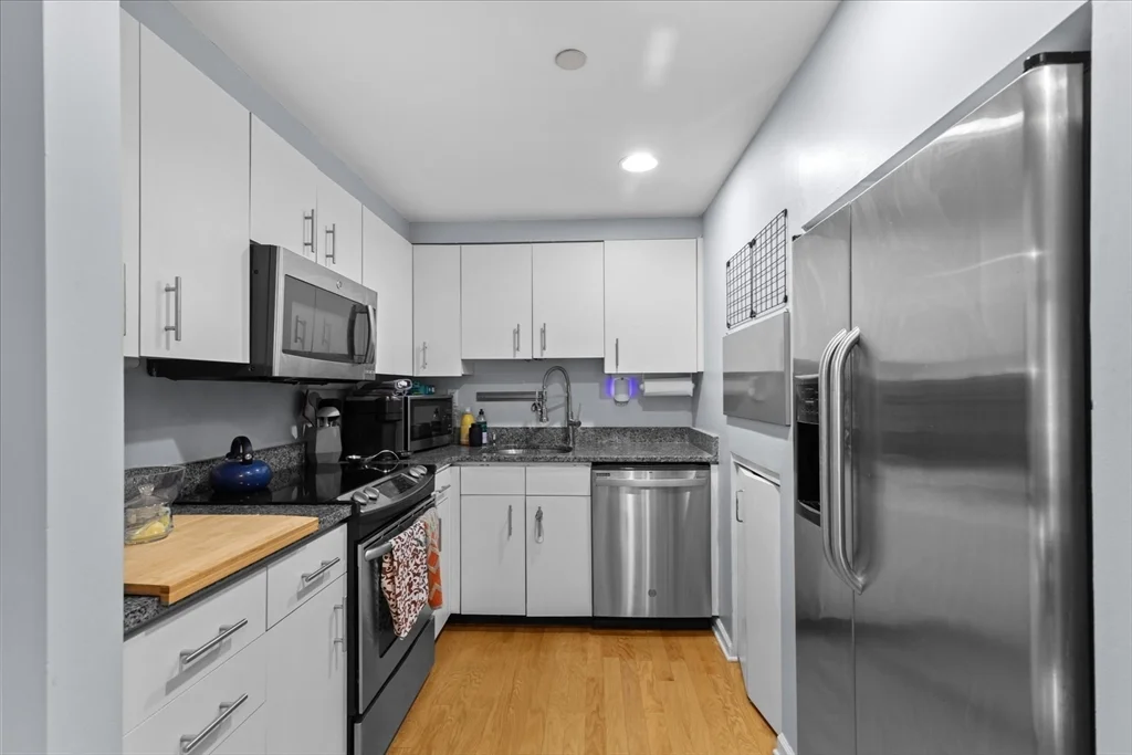 1 bed, 1 bath apartment for rent at 10 Rogers St Unit 214, East Cambridge — photo 6 of 16