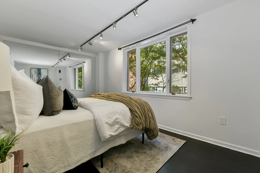 2 bed, 2 bath apartment for rent at 10 Rogers St Unit 308, Kendall Square — photo 11 of 16