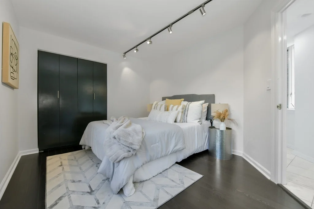 2 bed, 2 bath apartment for rent at 10 Rogers St Unit 308, Kendall Square — photo 15 of 16