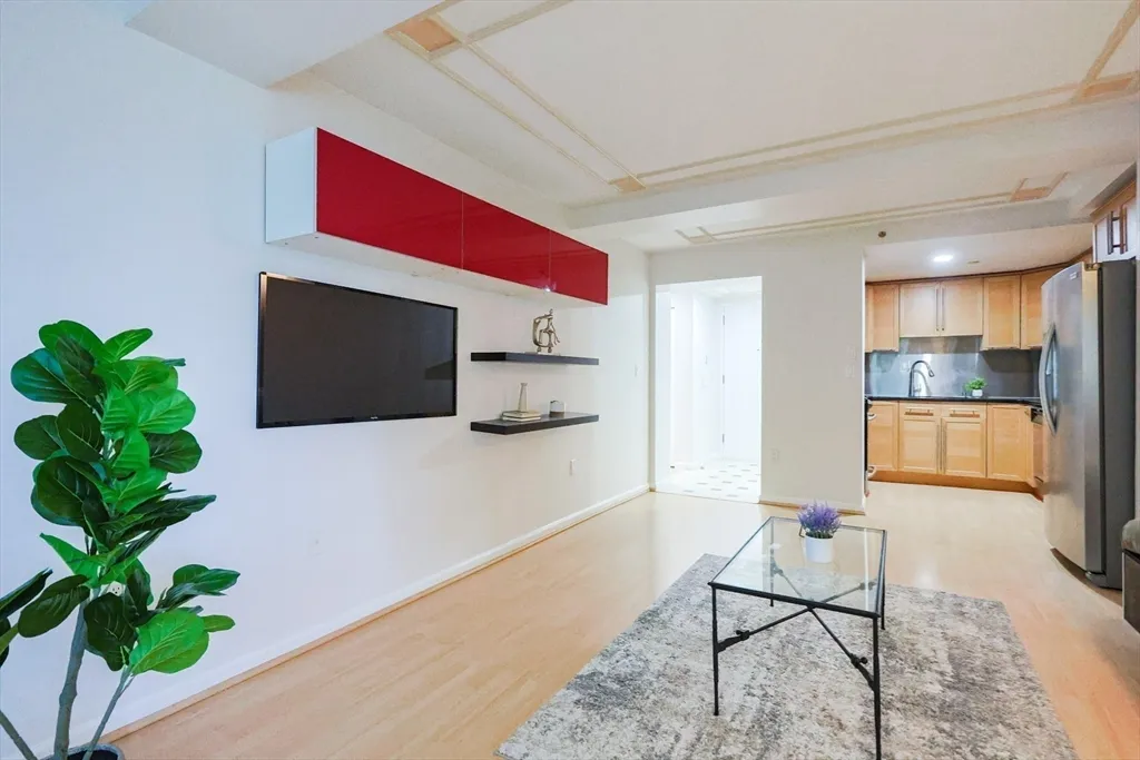 1 bed, 1 bath apartment for rent at 10 Rogers St Unit 703, East Cambridge — photo 3 of 21