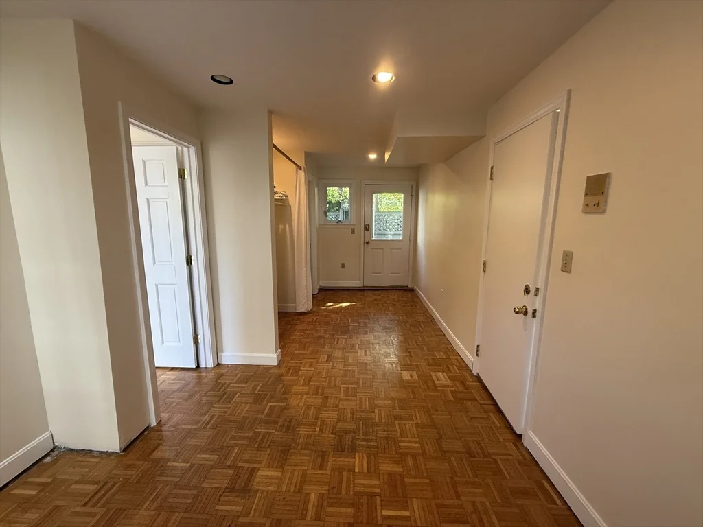 3 bed, 2 bath apartment for rent at 10 Rollins Ct Unit 10, Central Square — photo 5 of 9