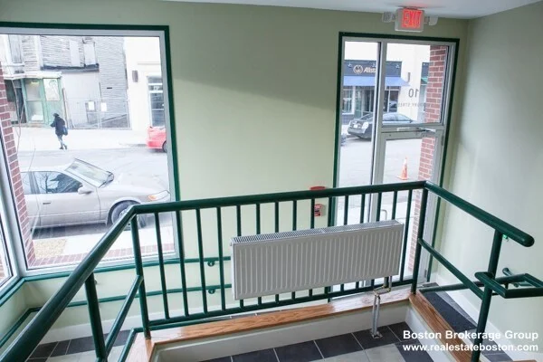 1 bed, 1 bath apartment for rent at 10 Roxbury Unit 1, Roxbury — photo 7 of 8