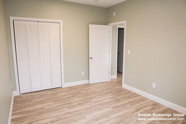 1 bed, 1 bath apartment for rent at 10 Roxbury Unit 10, Roxbury — photo 2 of 8