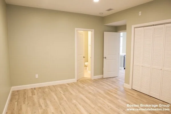 1 bed, 1 bath apartment for rent at 10 Roxbury Unit 10, Roxbury — photo 4 of 8