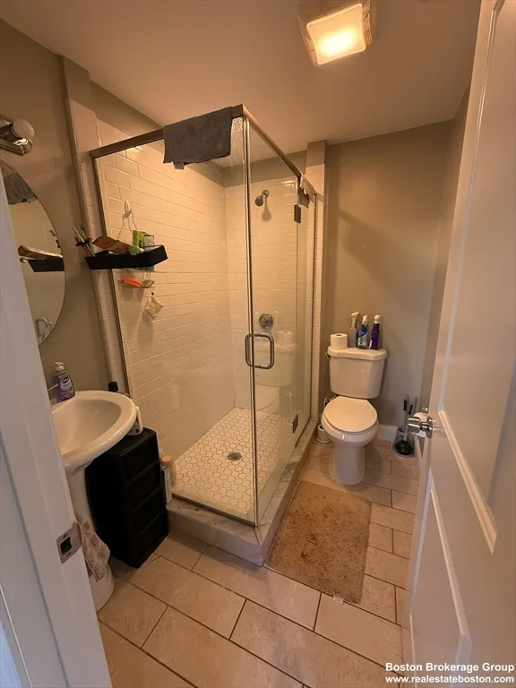 3 bed, 2 bath apartment for rent at 10 Roxbury Unit 3, Roxbury — photo 11 of 11