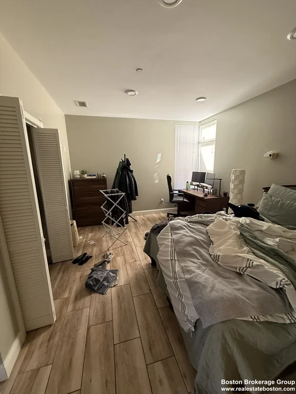 3 bed, 2 bath apartment for rent at 10 Roxbury Unit 3, Roxbury — photo 8 of 11