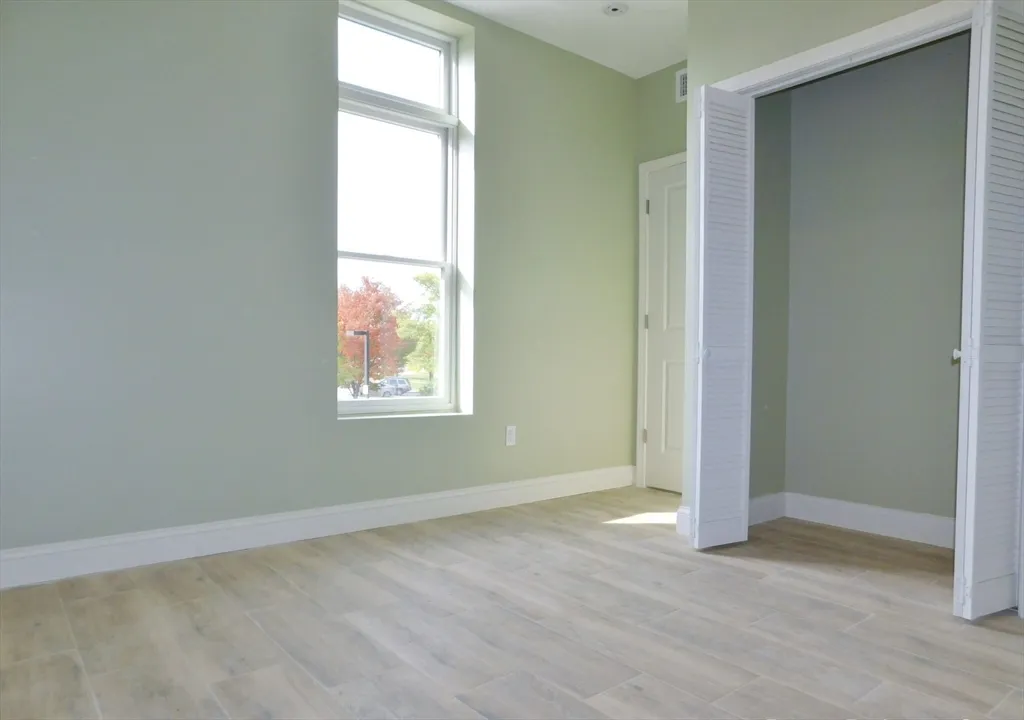 3 bed, 2 bath apartment for rent at 10 Roxbury Unit 5, Roxbury — photo 13 of 17