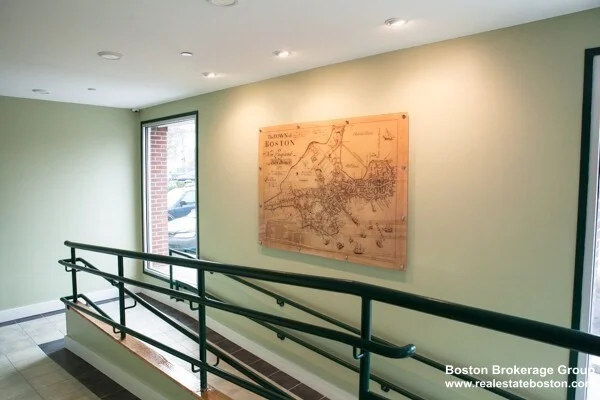 1 bed, 1 bath apartment for rent at 10 Roxbury Unit 8, Roxbury — photo 7 of 8