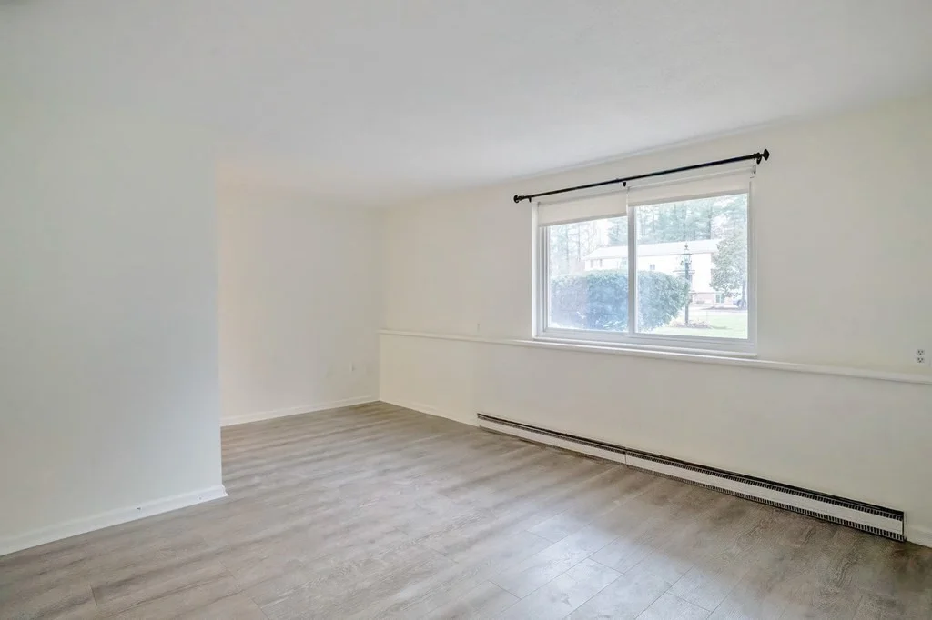 2 bed, 1 bath apartment for rent at 10 Royal Dane Dr Unit 79, Marshfield — photo 4 of 12
