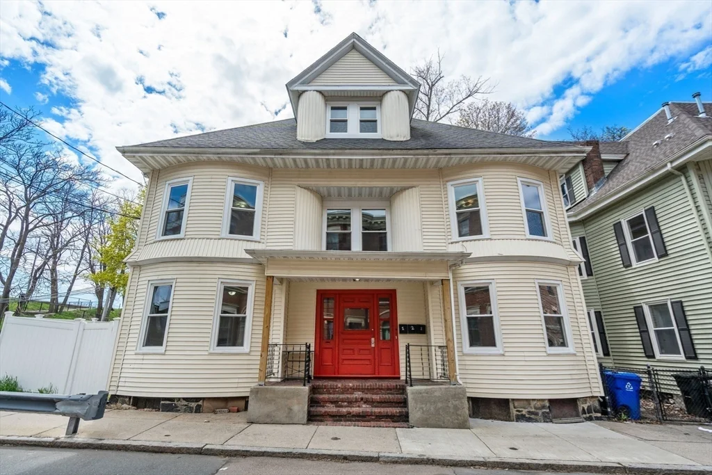 4 bed, 2 bath apartment for rent at 10 Royal St Unit 1, Allston — photo 13 of 14