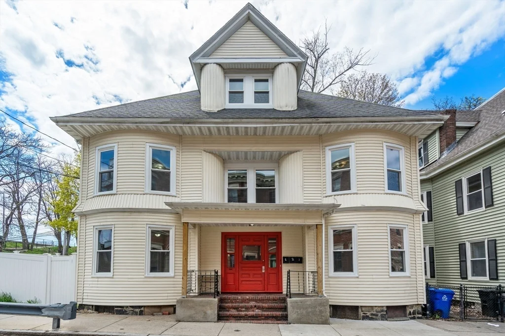 6 bed, 2 bath apartment for rent at 10 Royal Unit 2, Allston — photo 16 of 16