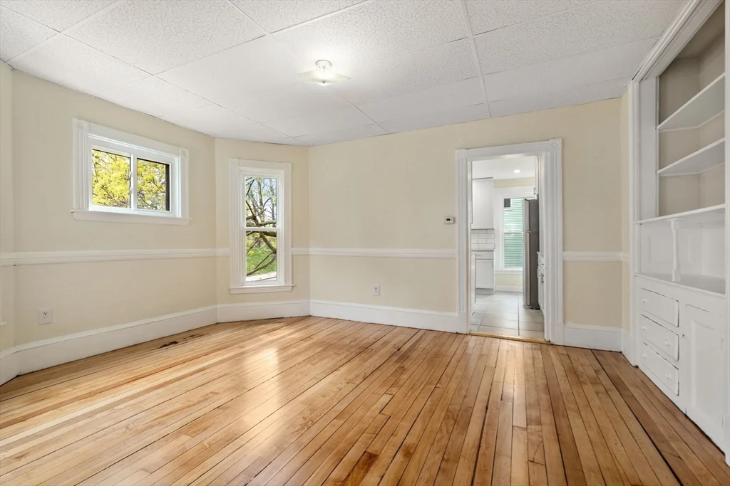 6 bed, 2 bath apartment for rent at 10 Royal Unit 2, Allston — photo 7 of 16