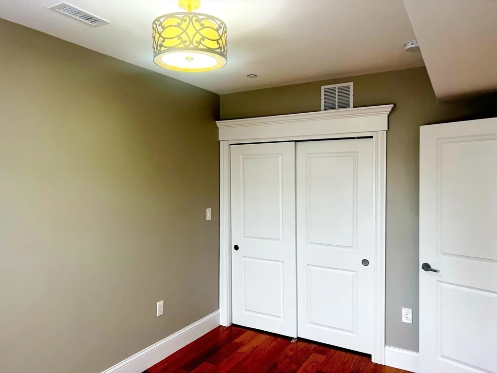 3 bed, 2 bath apartment for rent at 10 S Mason St Unit 6, Glenwood — photo 11 of 16