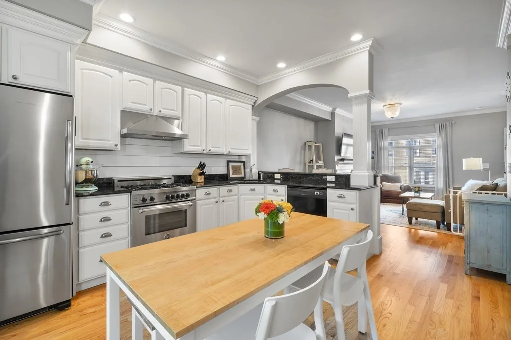 3 bed, 1 bath apartment for rent at 10 S Sydney Unit 10, Dorchester