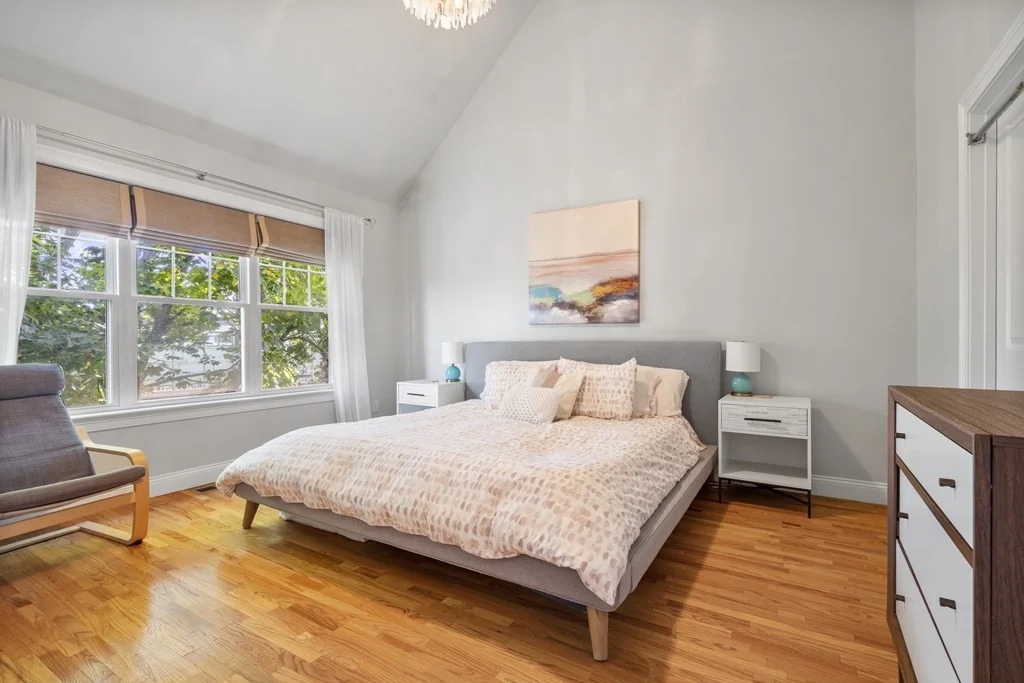 3 bed, 1 bath apartment for rent at 10 S Sydney Unit 10, Dorchester — photo 18 of 27