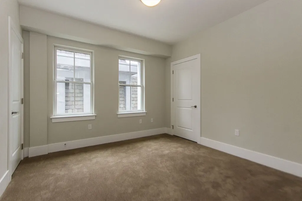 3 bed, 2 bath apartment for rent at 10 Saint George St Unit 406, South End — photo 7 of 11