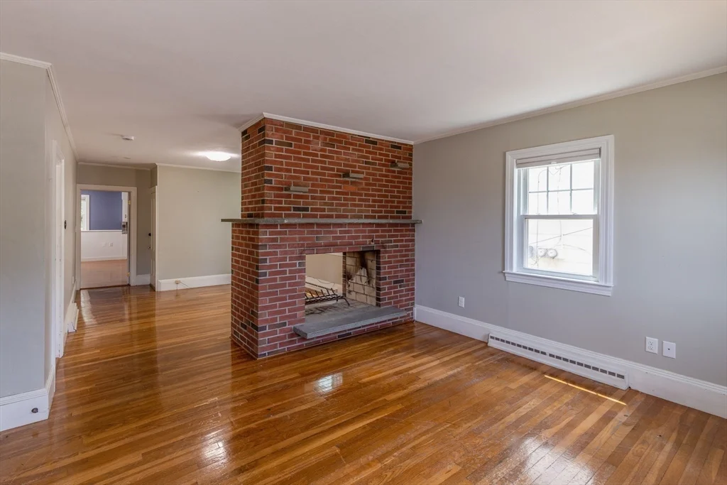 1 bed, 1 bath apartment for rent at 10 Samoset St Unit 1, Braintree Highlands — photo 3 of 17
