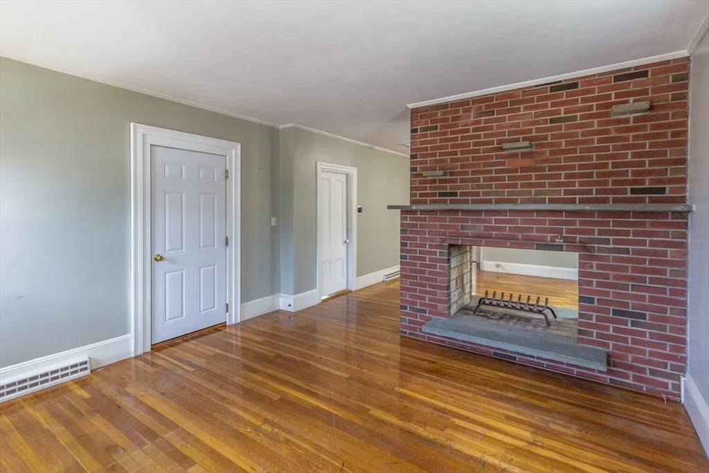 1 bed, 1 bath apartment for rent at 10 Samoset St Unit 1, Braintree Highlands — photo 5 of 17