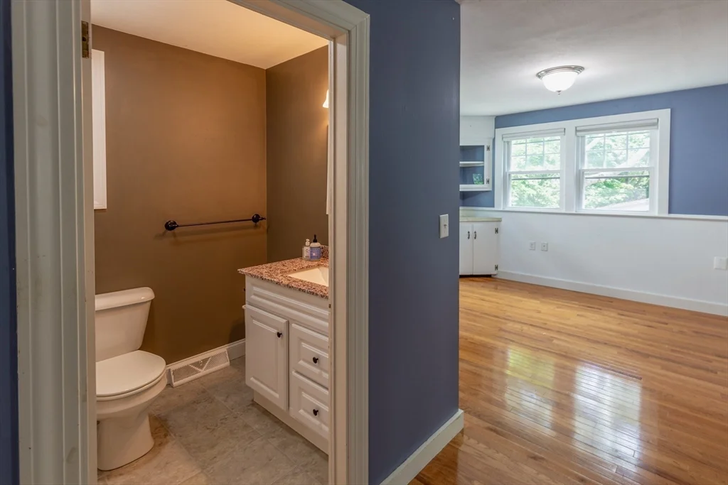 1 bed, 1 bath apartment for rent at 10 Samoset St Unit 1, Braintree Highlands — photo 10 of 17