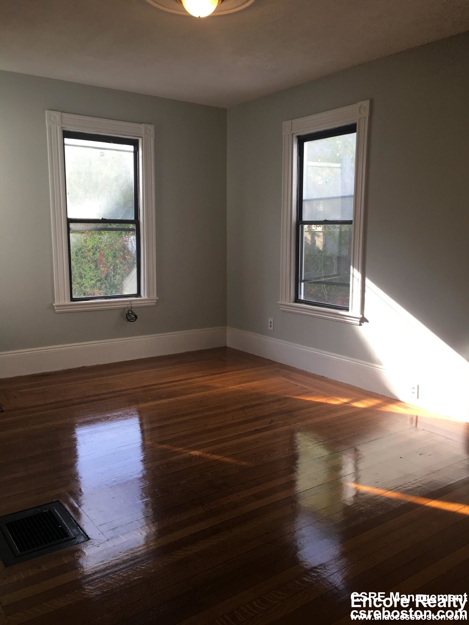 6 bed, 2 bath apartment for rent at 10 Saunders St Unit 10, Allston