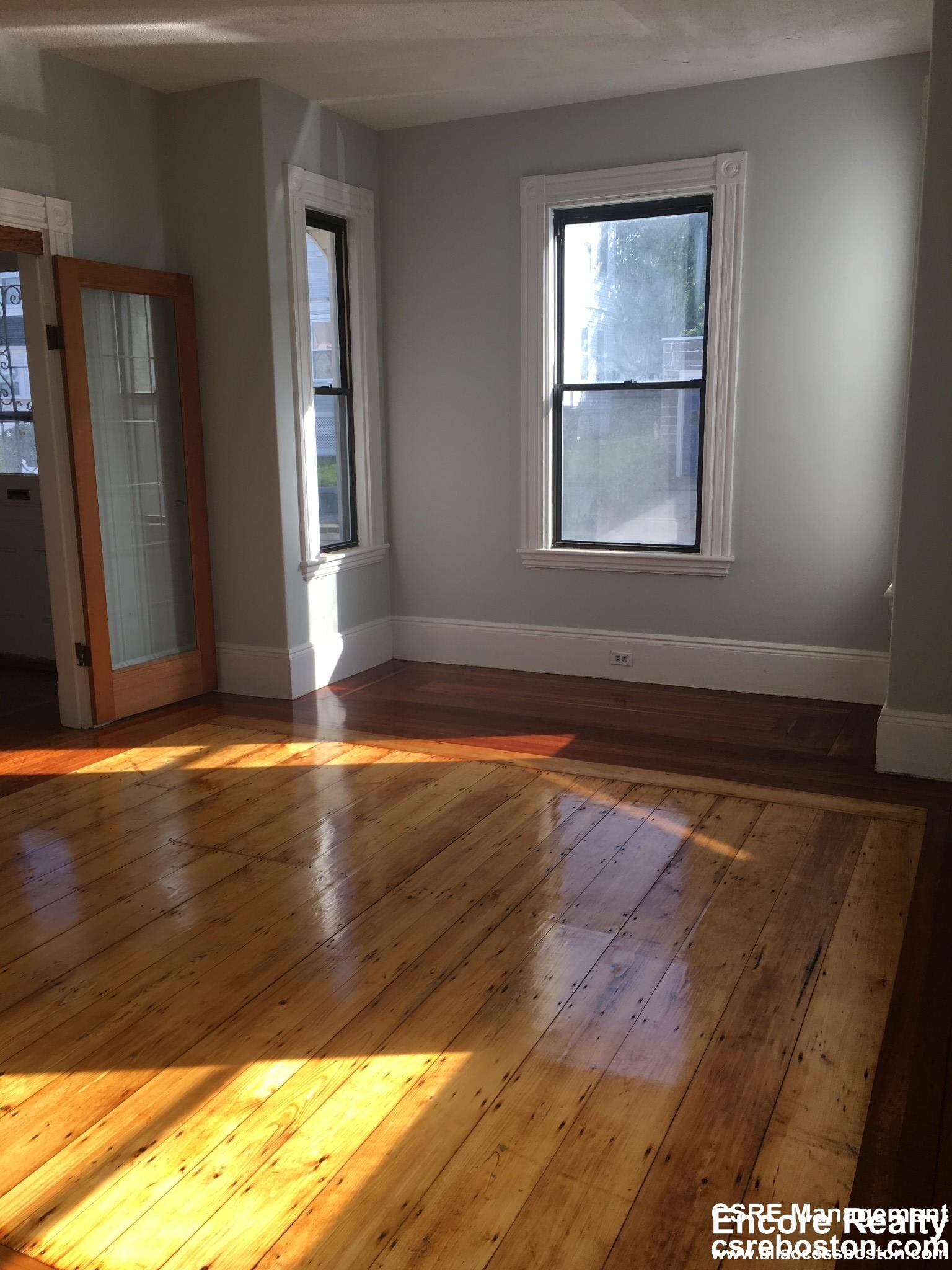 6 bed, 2 bath apartment for rent at 10 Saunders St Unit 10, Allston — photo 3 of 16