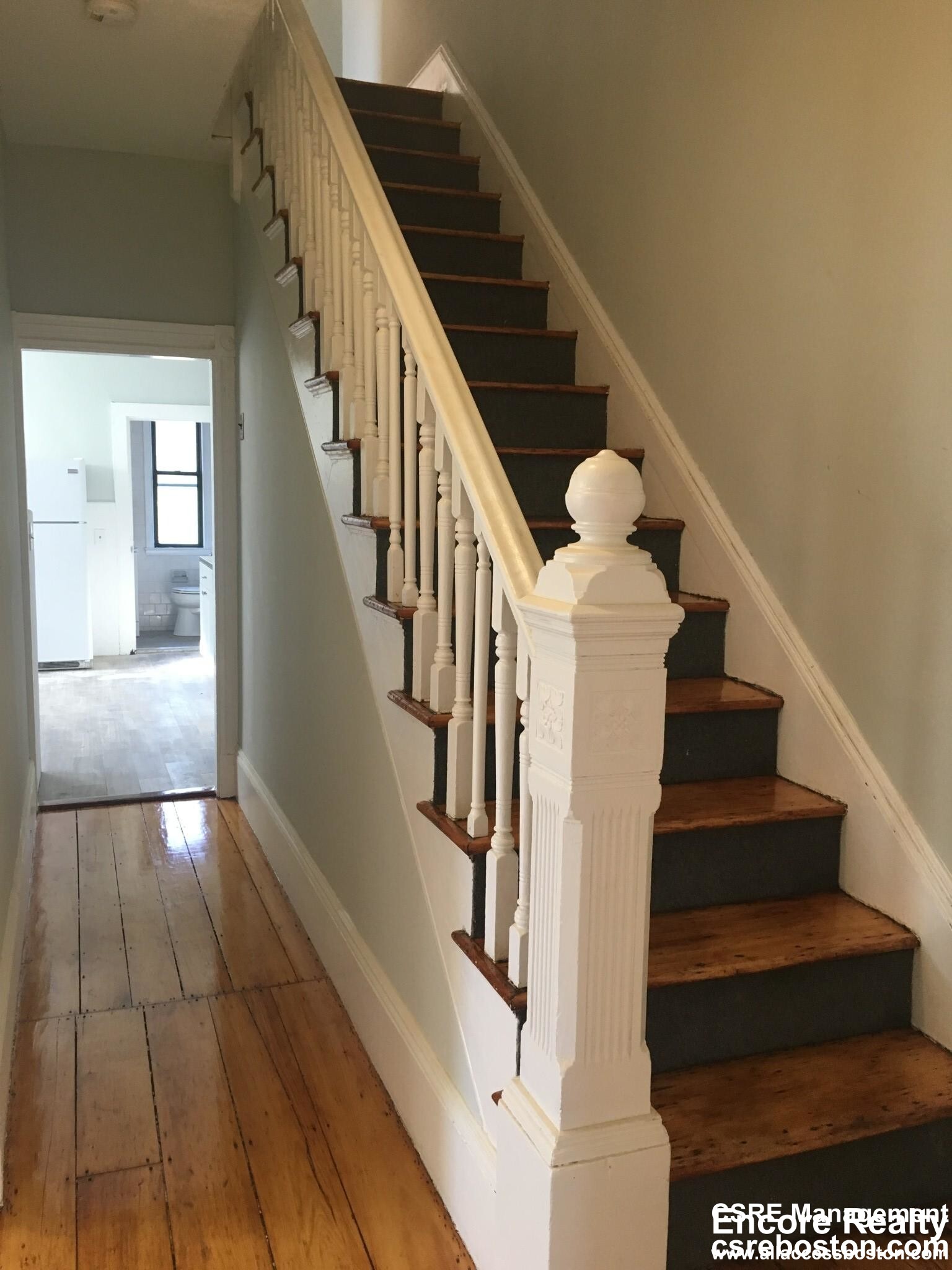 6 bed, 2 bath apartment for rent at 10 Saunders St Unit 10, Allston — photo 5 of 16