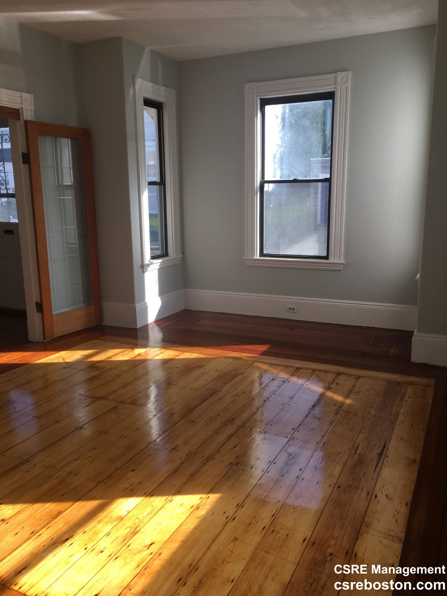 6 bed, 2 bath apartment for rent at 10 Saunders St Unit Oak Square, Allston — photo 3 of 8