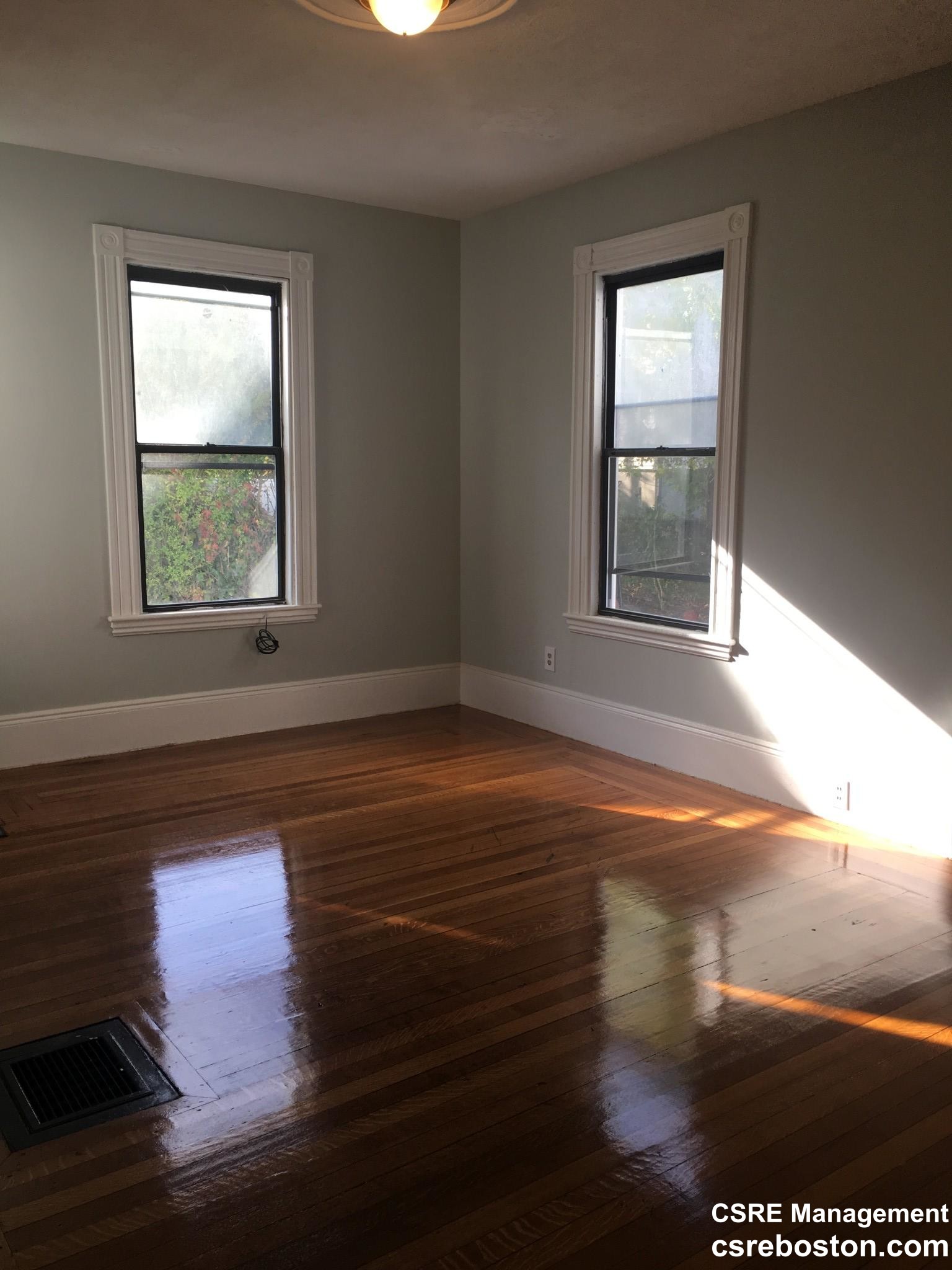 6 bed, 2 bath apartment for rent at 10 Saunders St Unit Oak Square, Allston